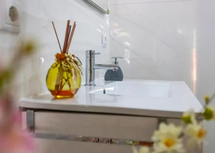 Moradia Valdemar * Назаре